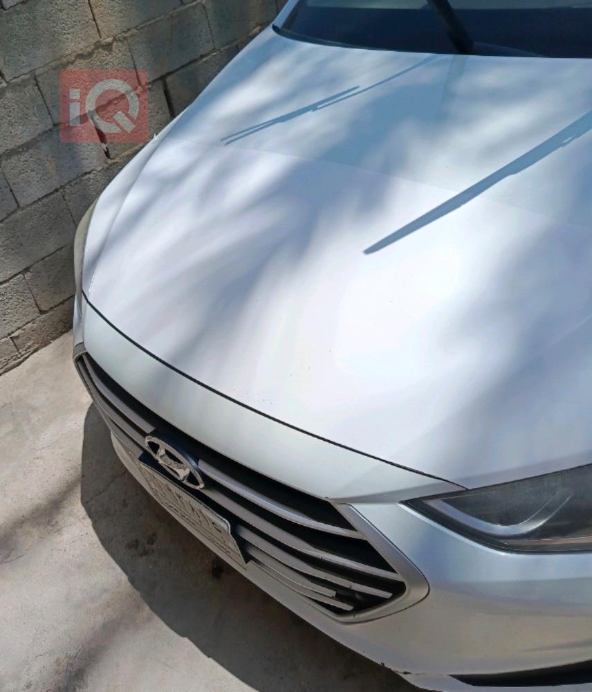 هیوندای ئەلەنترا